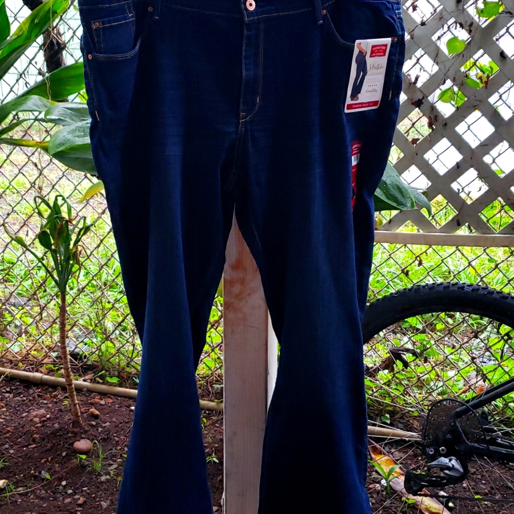 Levi Strauss Boot Cut Jeans, Size 22 M